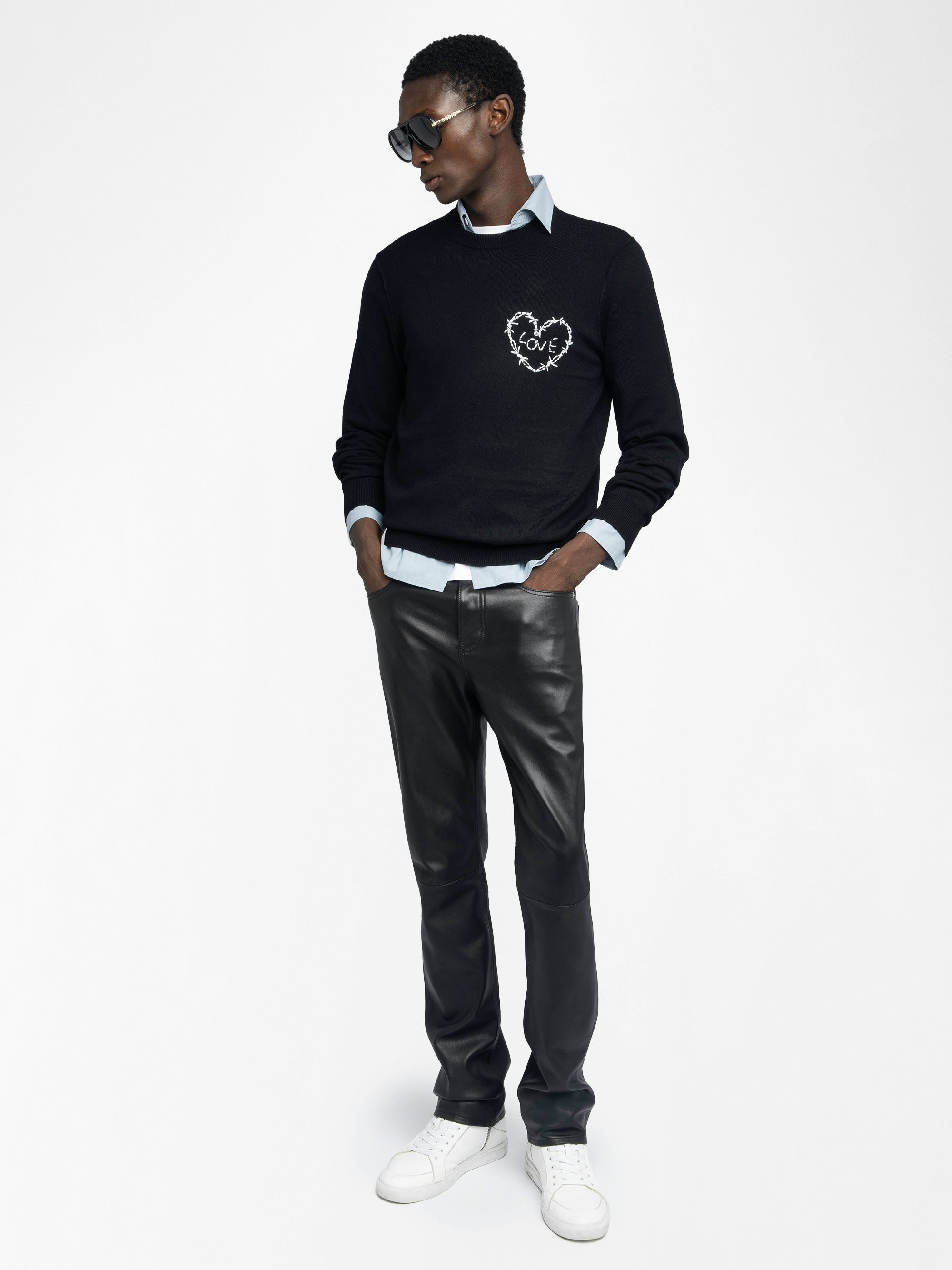 Kennedy Jumper - Jumper with round neck and heart embroidery on the front.